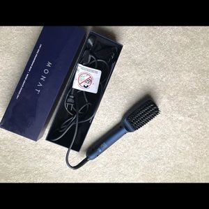 Monet ionic straightening brush.